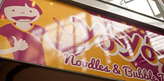 YoYo Noodles & Bubble Tea – Illustration © Martin Bruner Sombrero Design